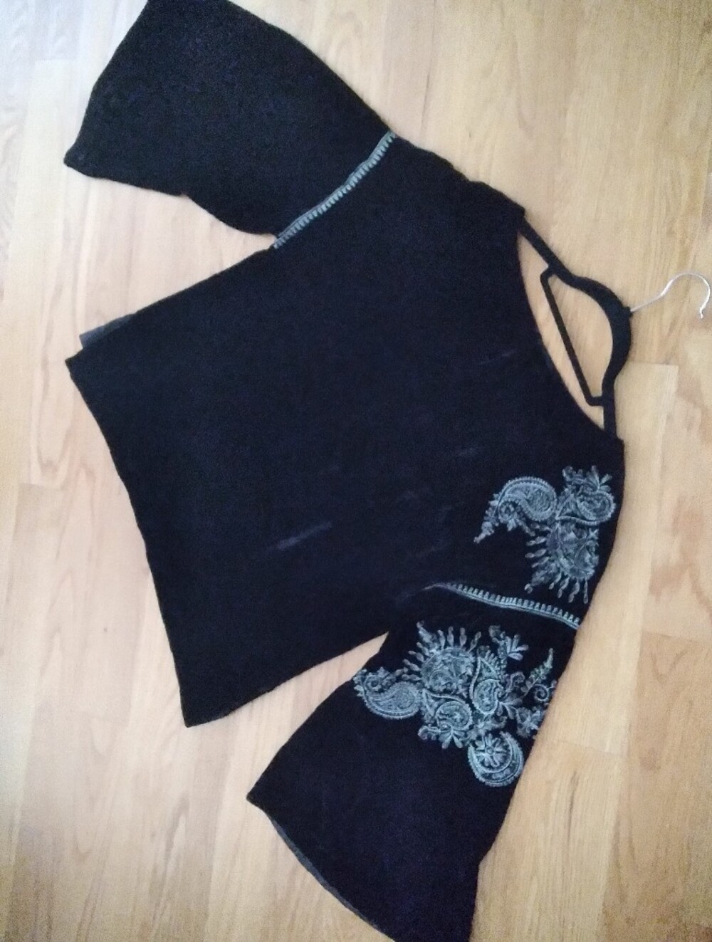 Sundance Black Velvet Top with White Paisley Accents - Picture 3 of 7